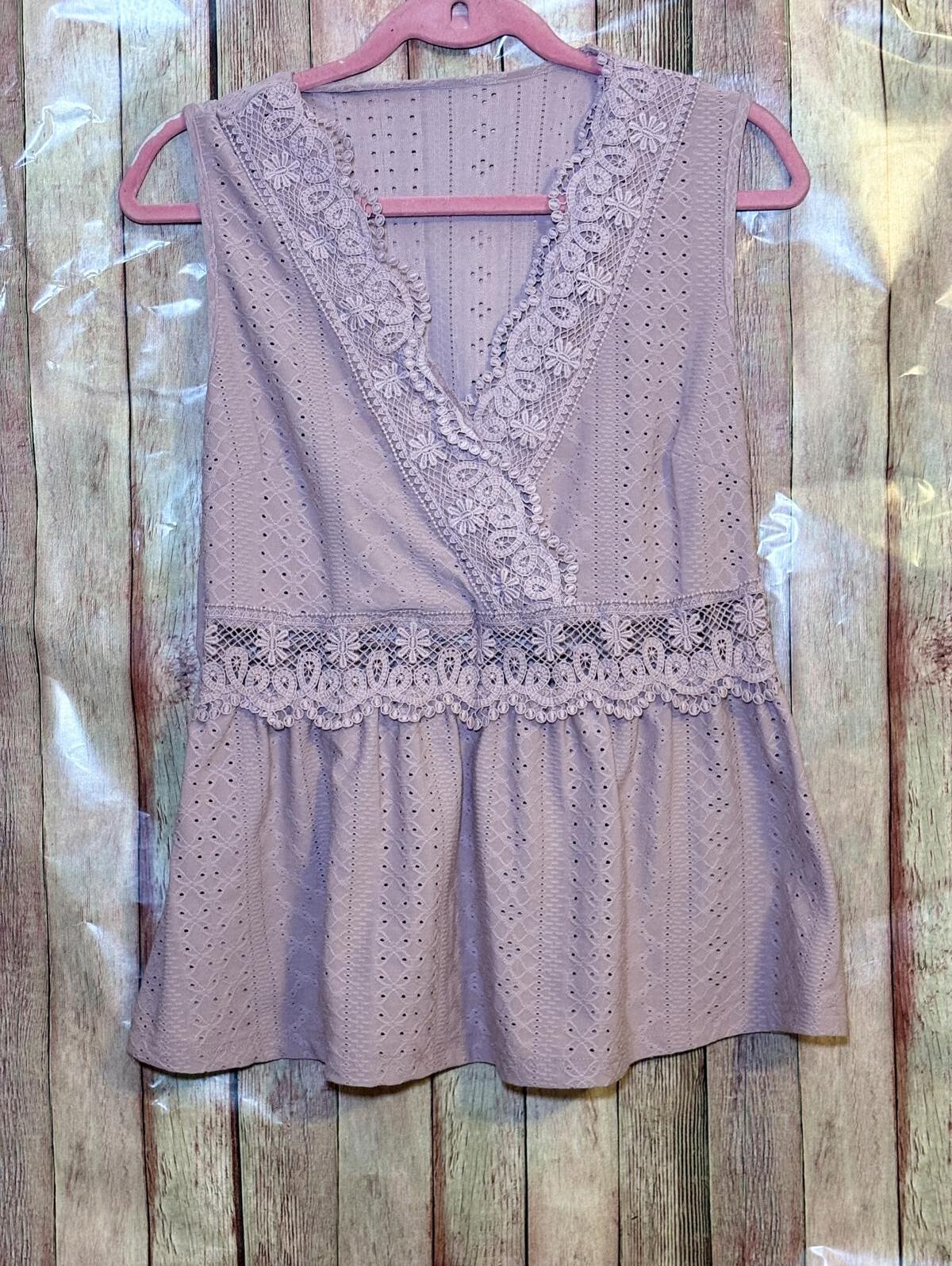 Dusty Pink Sleeveless Eyelet Lace Peplum Top